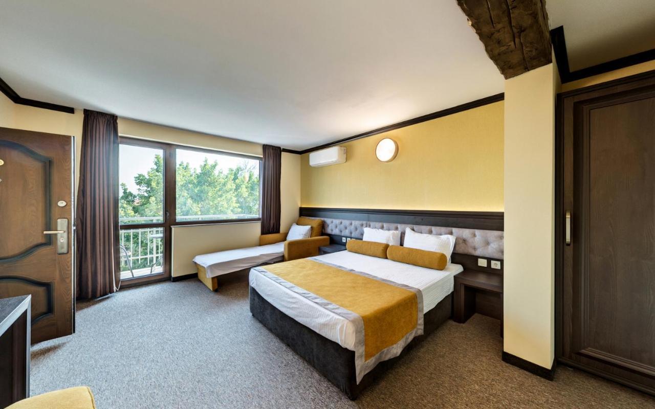 Family Hotel Bunara Brestnik Exterior photo